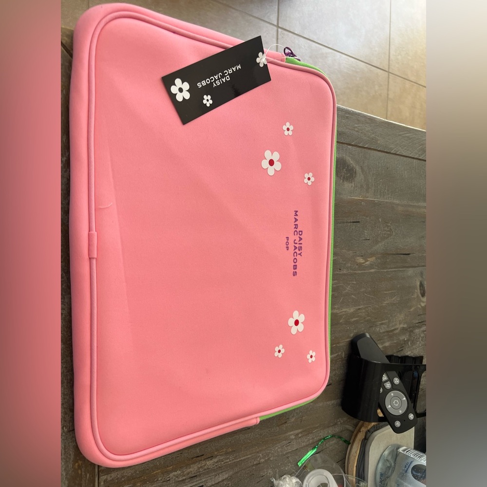 Marc Jacobs Pink Daisy Pop Laptop Bag, New!